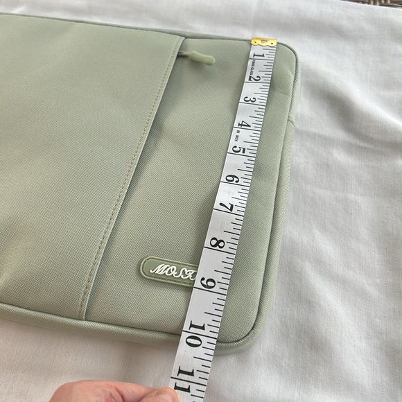 MOSISO Light Green Padded Zip Around Laptop Sleeve - Picture 6 of 6